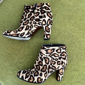 Leopard boots